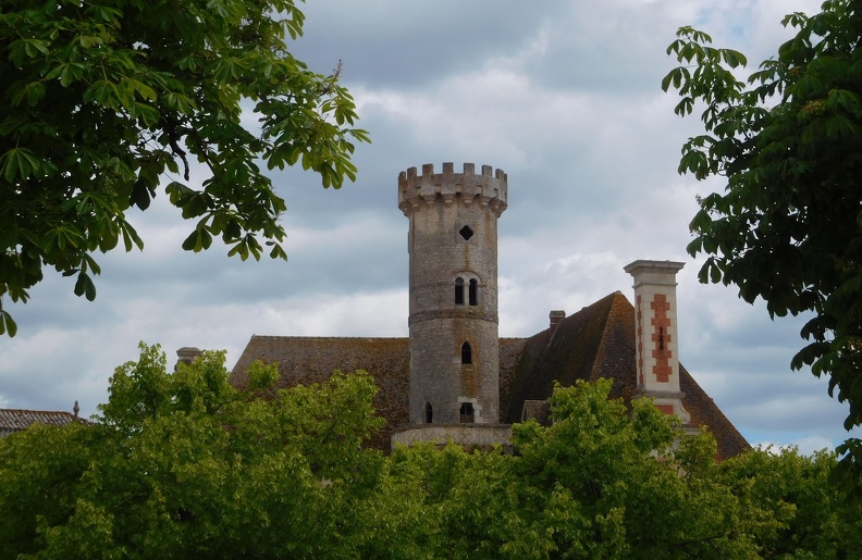 1-23-la tour du logis abbatial (2).JPG